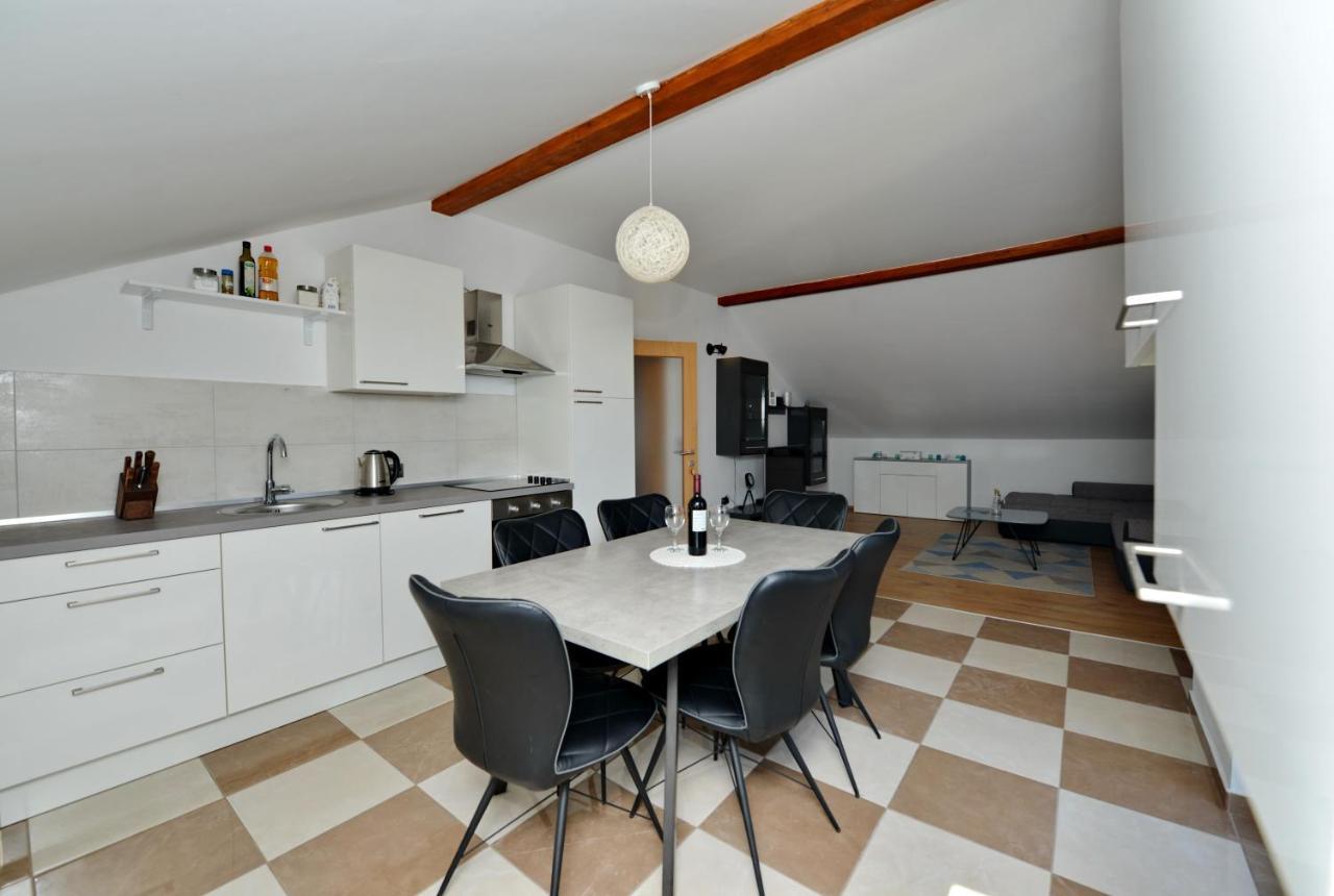 Blaza Apartment *