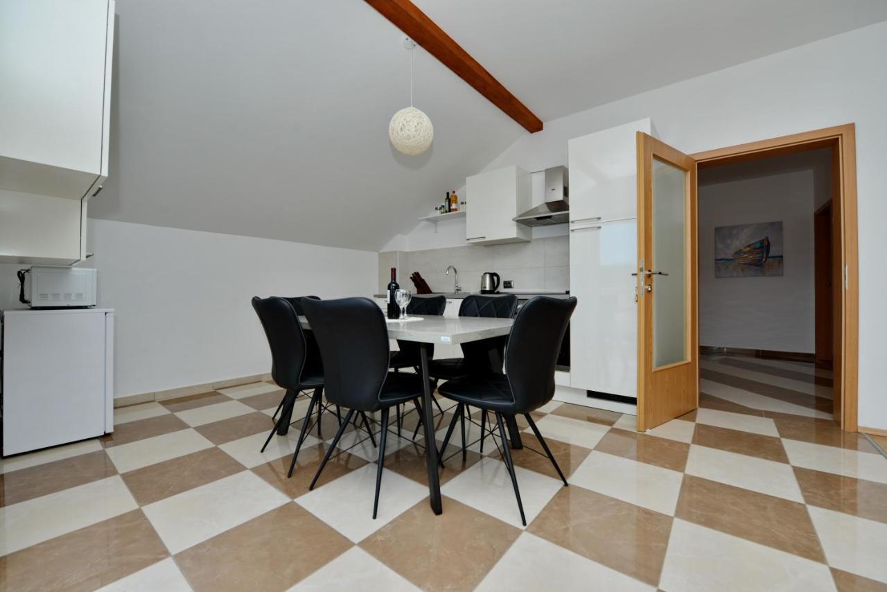 Blaza Apartment Božava