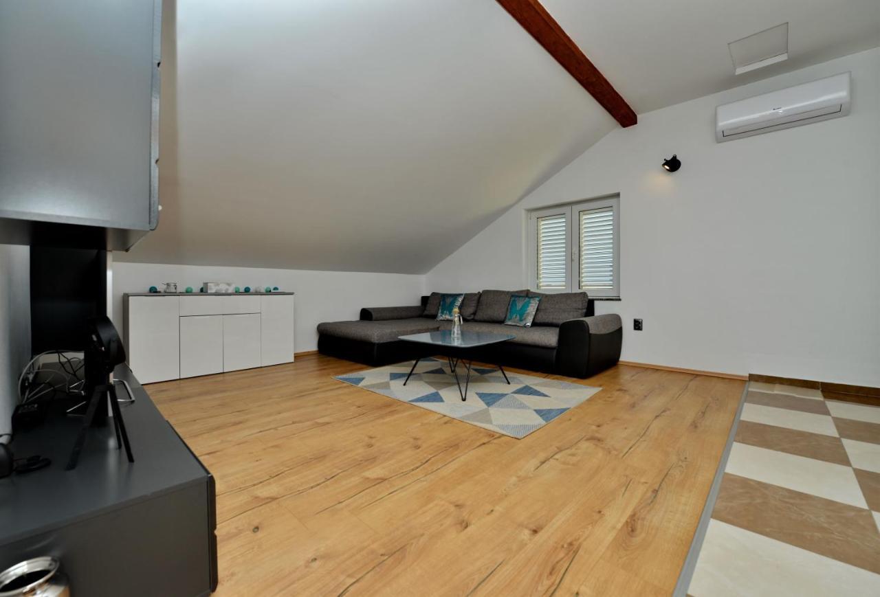 Blaza Apartment Božava