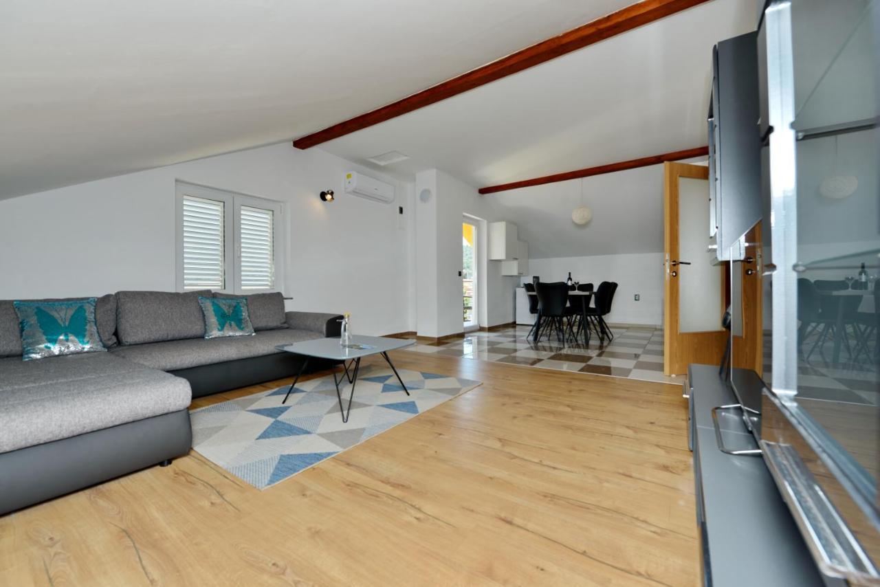 Blaza Apartment
