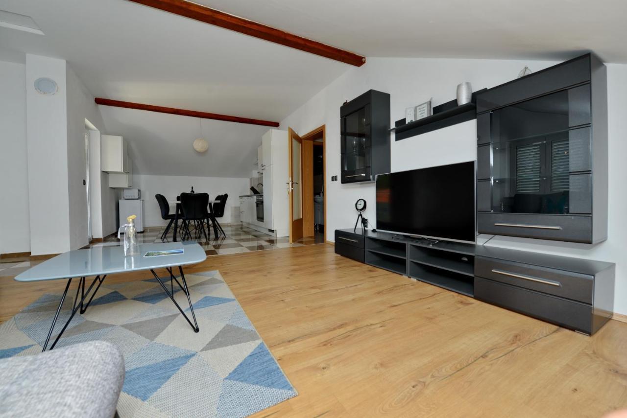 Blaza Apartment *